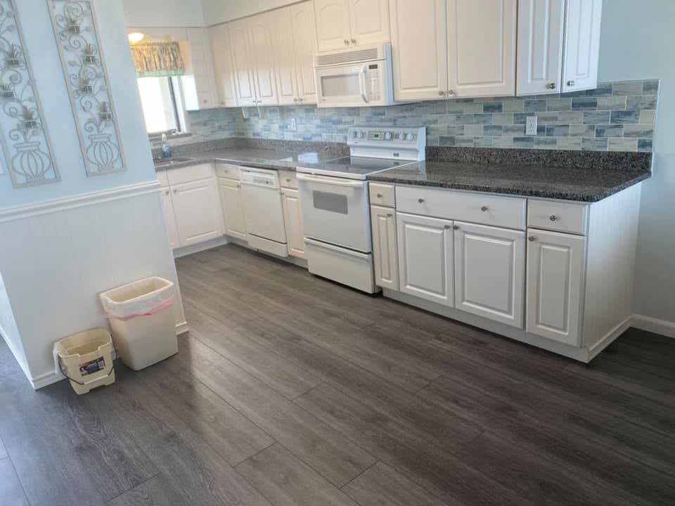 CustomTIle18 Glass Backsplash Installers Near Myrtle Beach